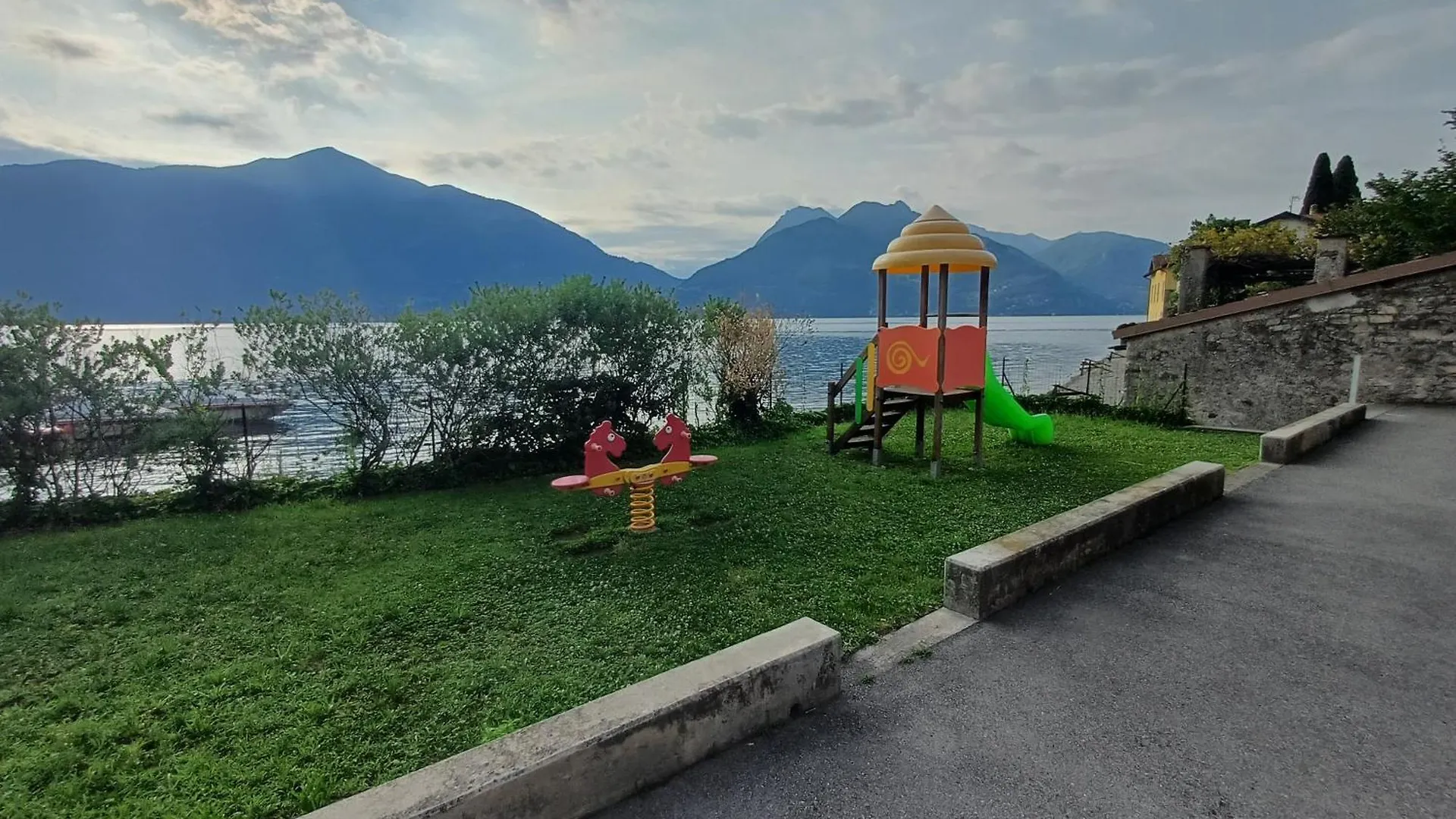 Casa de Férias Casa Sinetta Como Lake Acquaseria